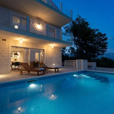 Bruna Villa