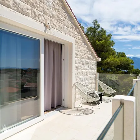 Bruna Villa Sumartin